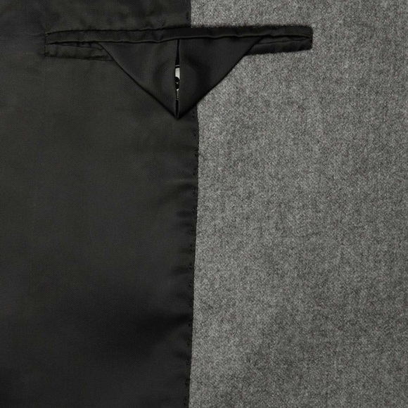 New Destiny Blazer
Wool-cashmere classic-fit blazer - Picture 8 of 16